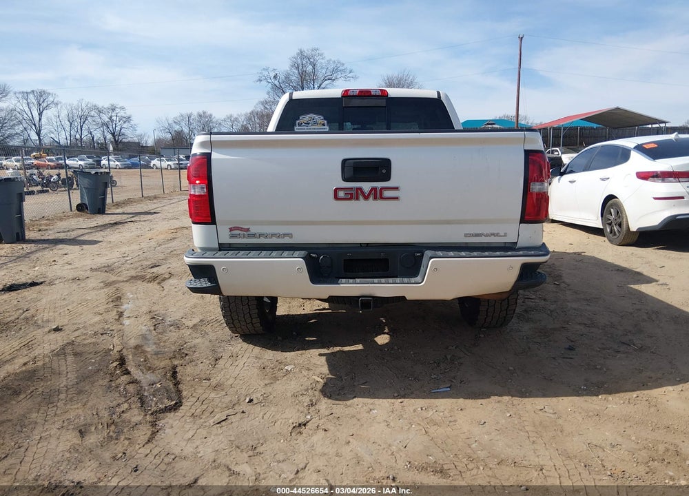 2015 GMC SIERRA 1500 DENALI VIN: 3GTU2WEC8FG259910