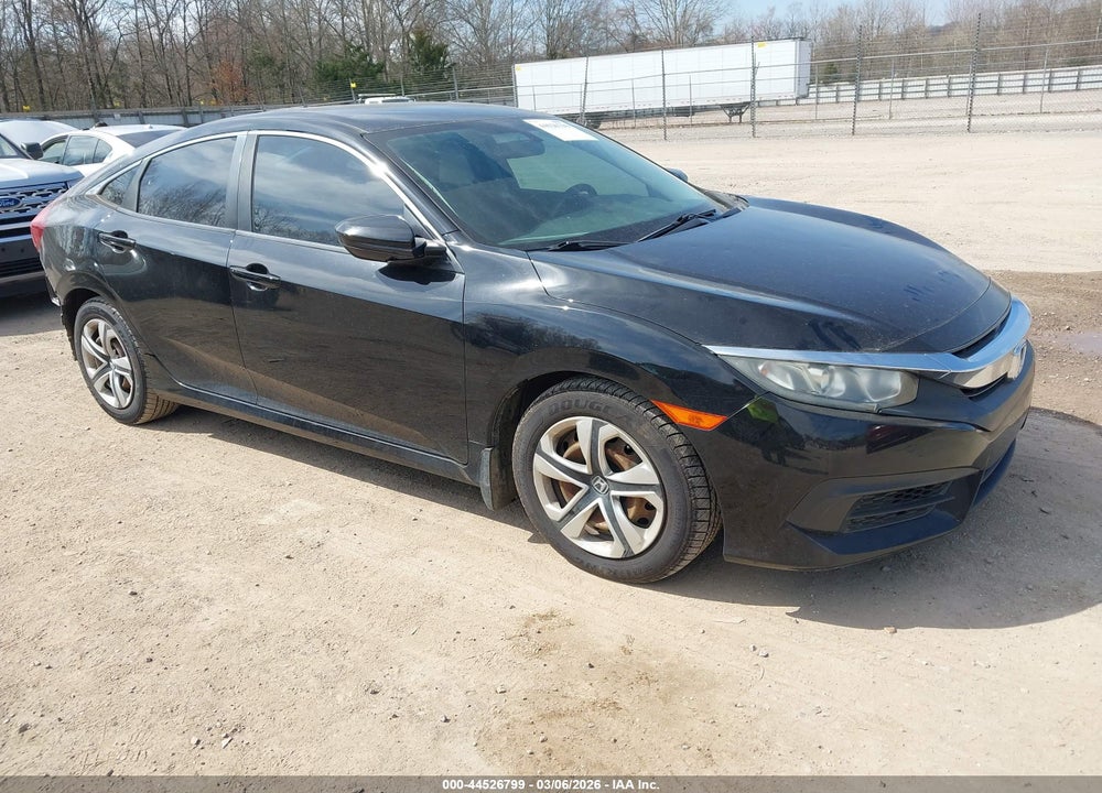 2018 HONDA CIVIC LX VIN: 2HGFC2F5XJH554905