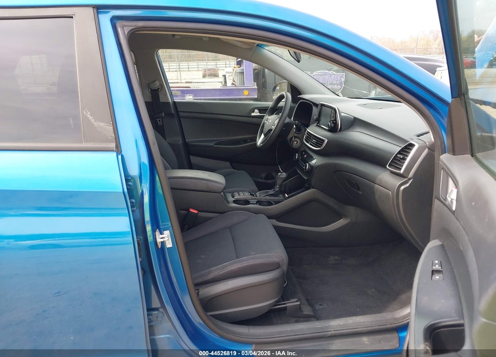 2019 HYUNDAI TUCSON SE VIN: KM8J23A47KU019038