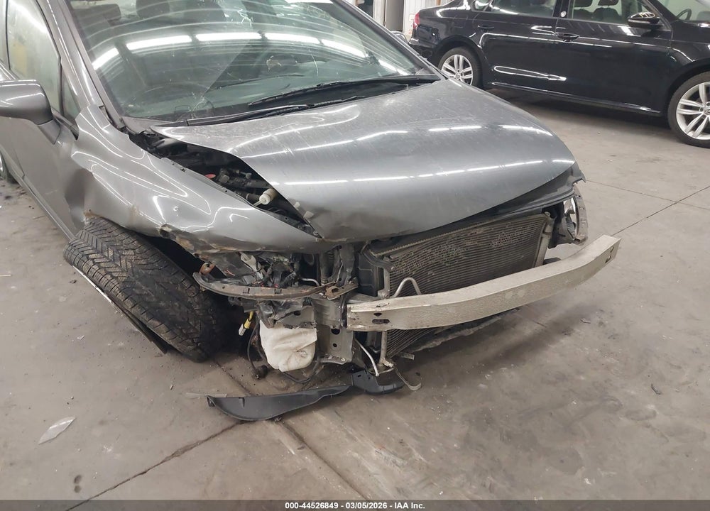 2010 HONDA CIVIC LX VIN: 19XFA1F53AE036869