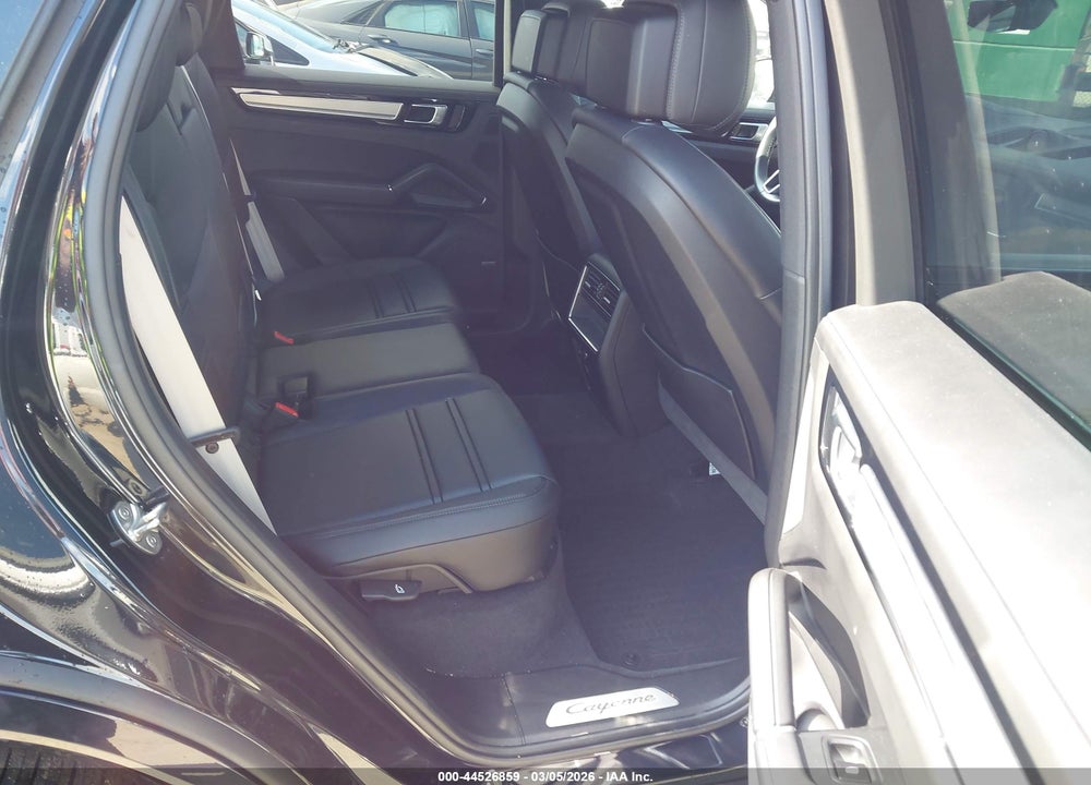 2022 PORSCHE CAYENNE PLATINUM EDITION VIN: WP1AA2AY7NDA07365