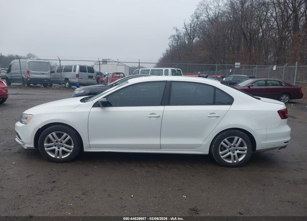2015 VOLKSWAGEN JETTA 2.0L S VIN: 3VW1K7AJ8FM253181