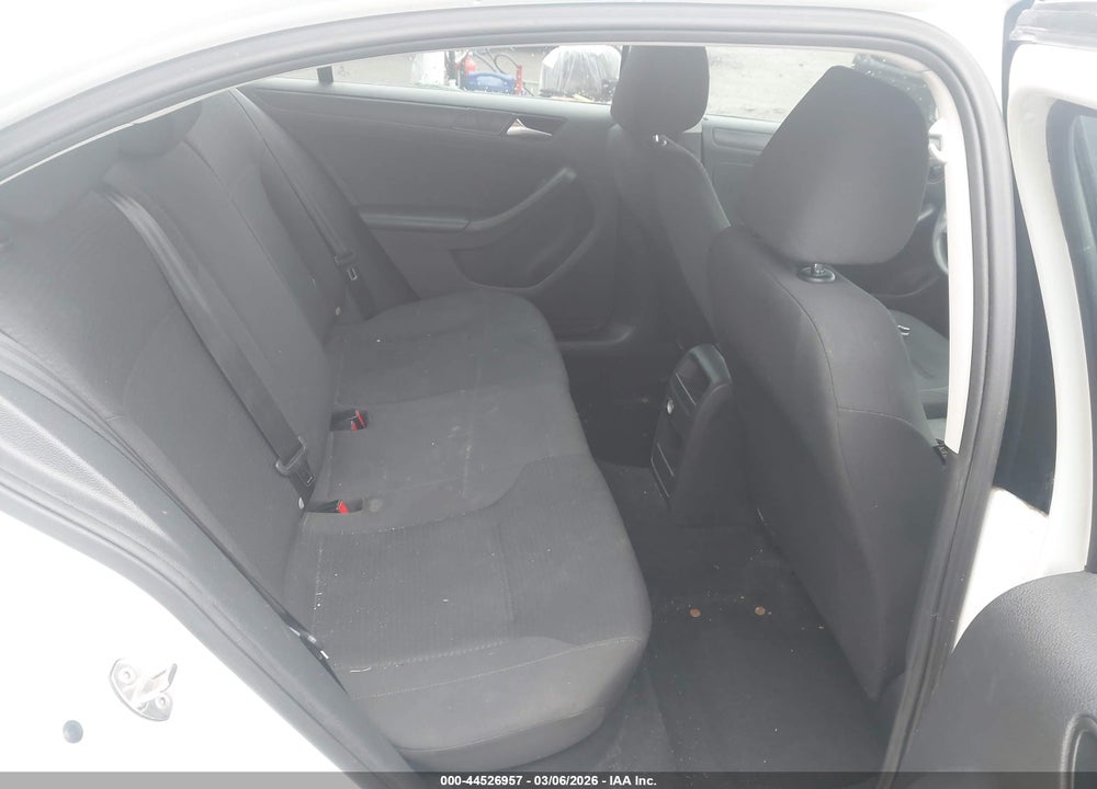 2015 VOLKSWAGEN JETTA 2.0L S VIN: 3VW1K7AJ8FM253181