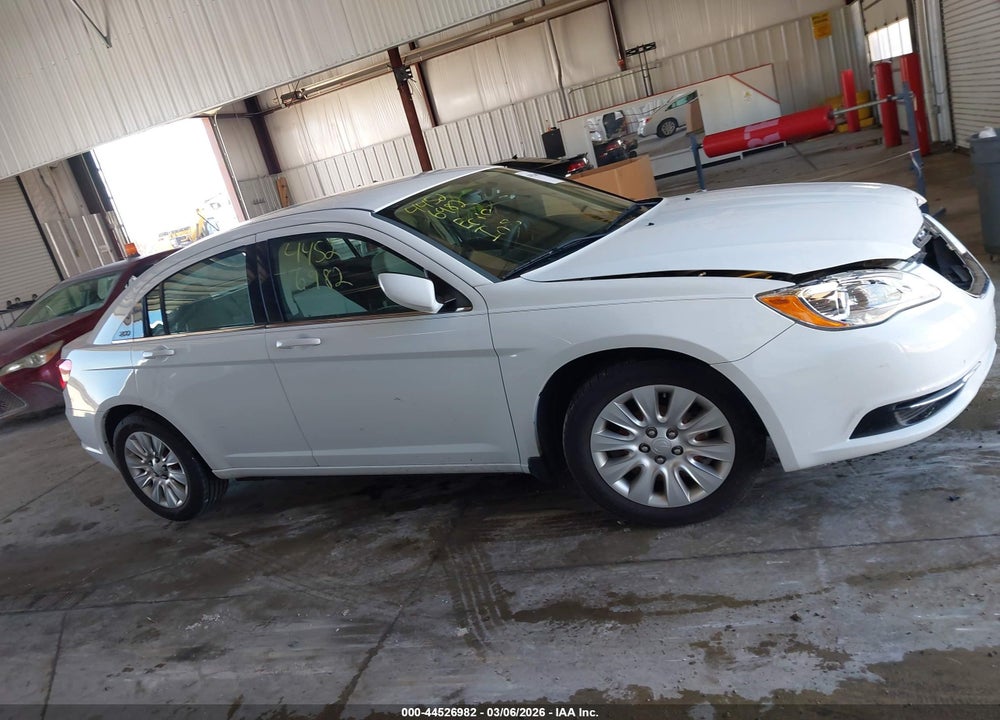 2014 CHRYSLER 200 LX VIN: 1C3CCBAG8EN164932