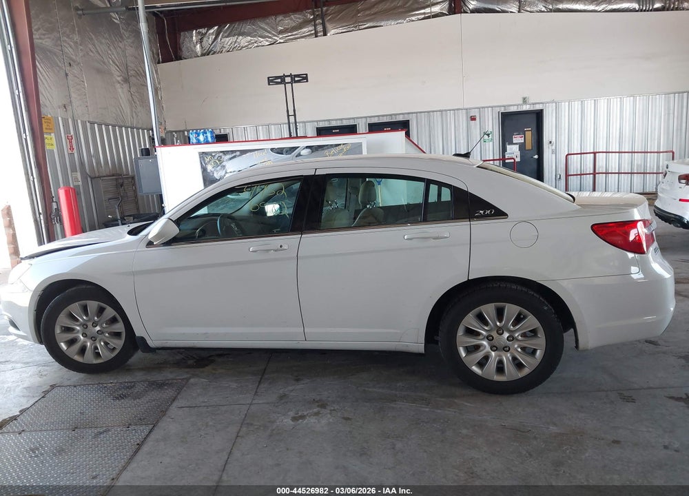 2014 CHRYSLER 200 LX VIN: 1C3CCBAG8EN164932