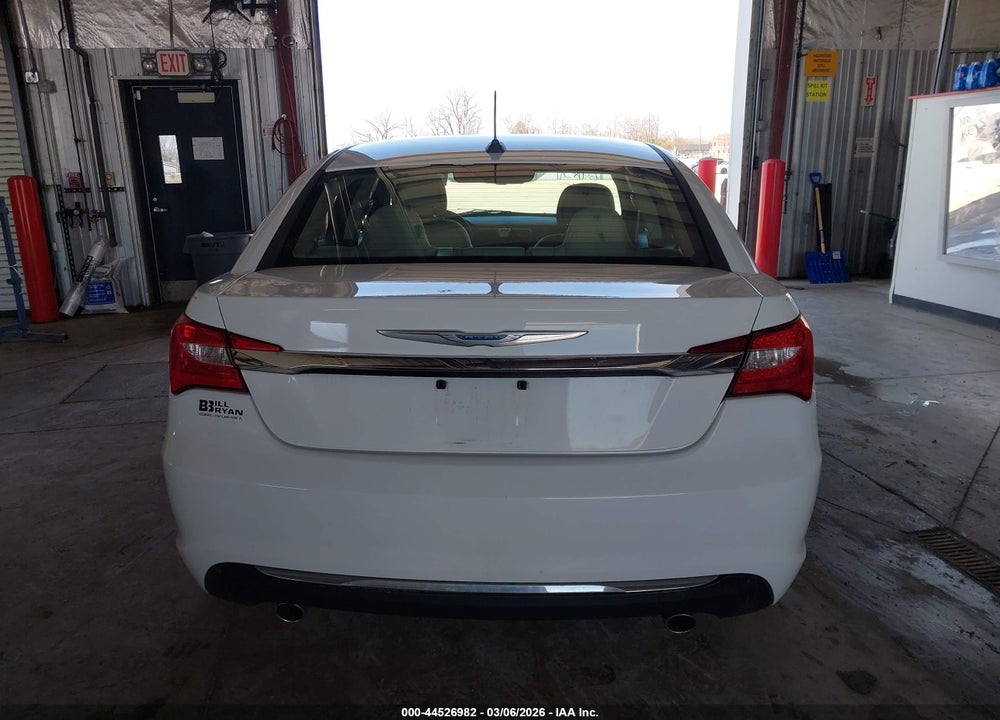 2014 CHRYSLER 200 LX VIN: 1C3CCBAG8EN164932