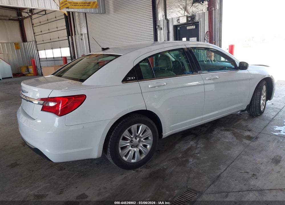 2014 CHRYSLER 200 LX VIN: 1C3CCBAG8EN164932