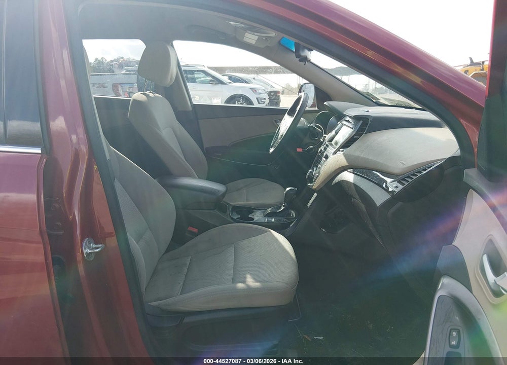 2017 HYUNDAI SANTA FE VIN: KM8SMDHF0HU208537