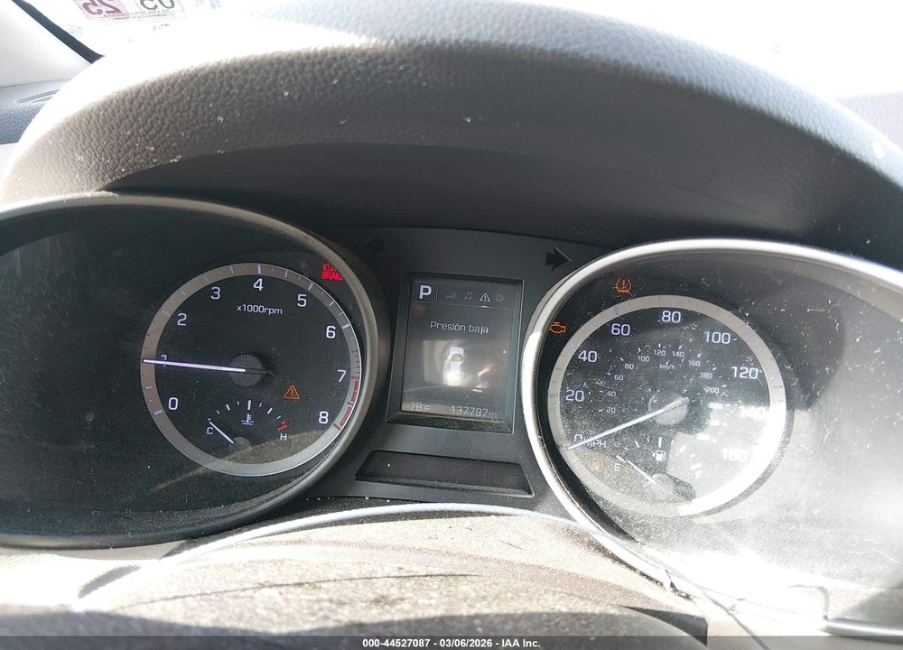 2017 HYUNDAI SANTA FE VIN: KM8SMDHF0HU208537