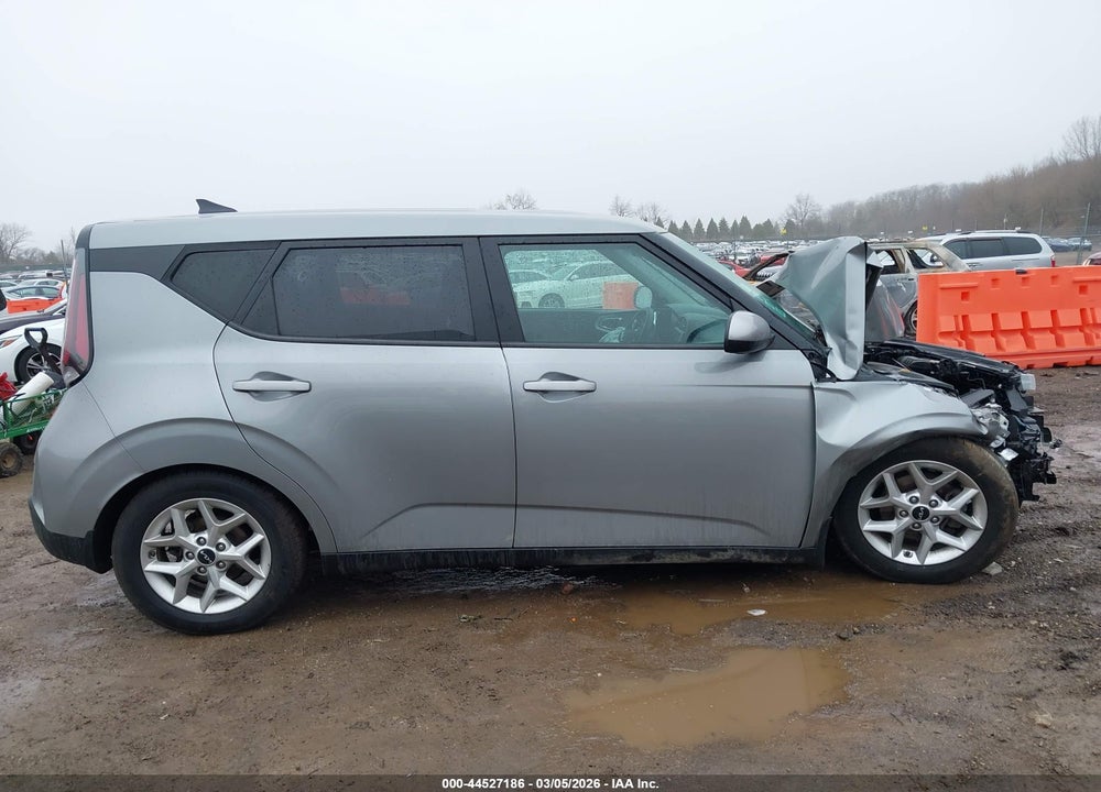 2023 KIA SOUL LX VIN: KNDJ23AU2P7854703