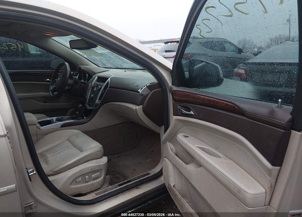 2011 CADILLAC SRX LUXURY COLLECTION VIN: 3GYFNAEY8BS653746