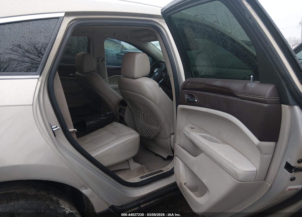 2011 CADILLAC SRX LUXURY COLLECTION VIN: 3GYFNAEY8BS653746