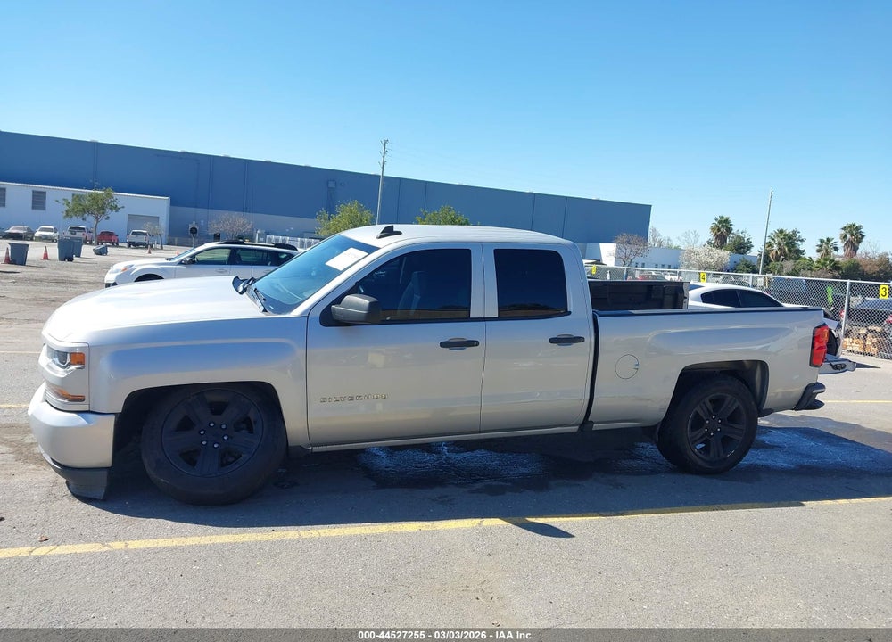 2018 CHEVROLET SILVERADO 1500 CUSTOM VIN: 1GCRCPEC2JZ330052