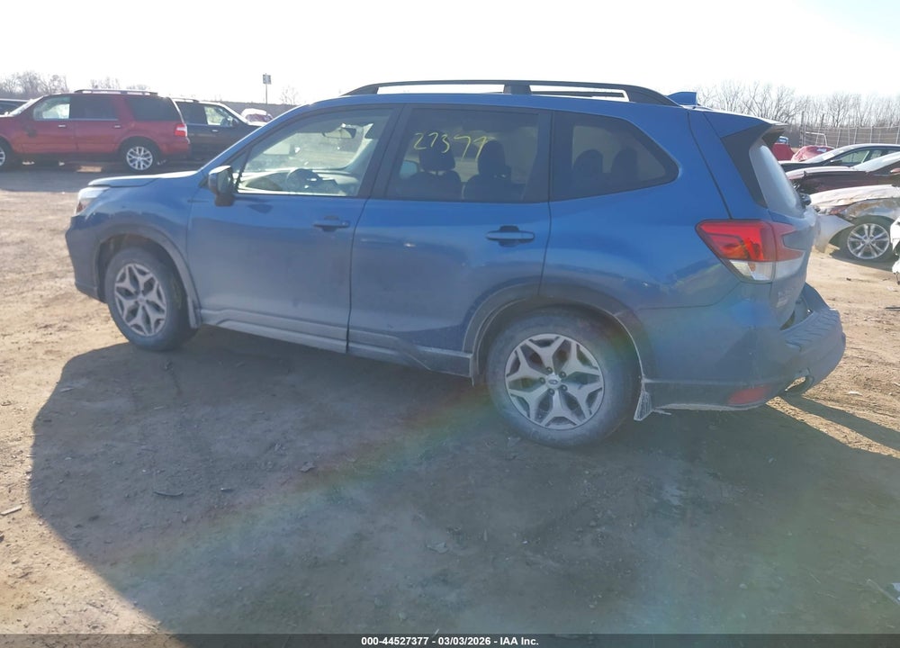 2019 SUBARU FORESTER PREMIUM VIN: JF2SKAEC4KH468055