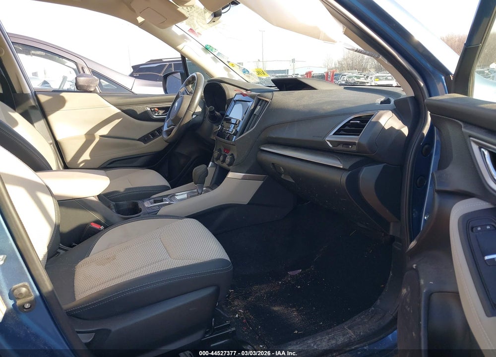2019 SUBARU FORESTER PREMIUM VIN: JF2SKAEC4KH468055