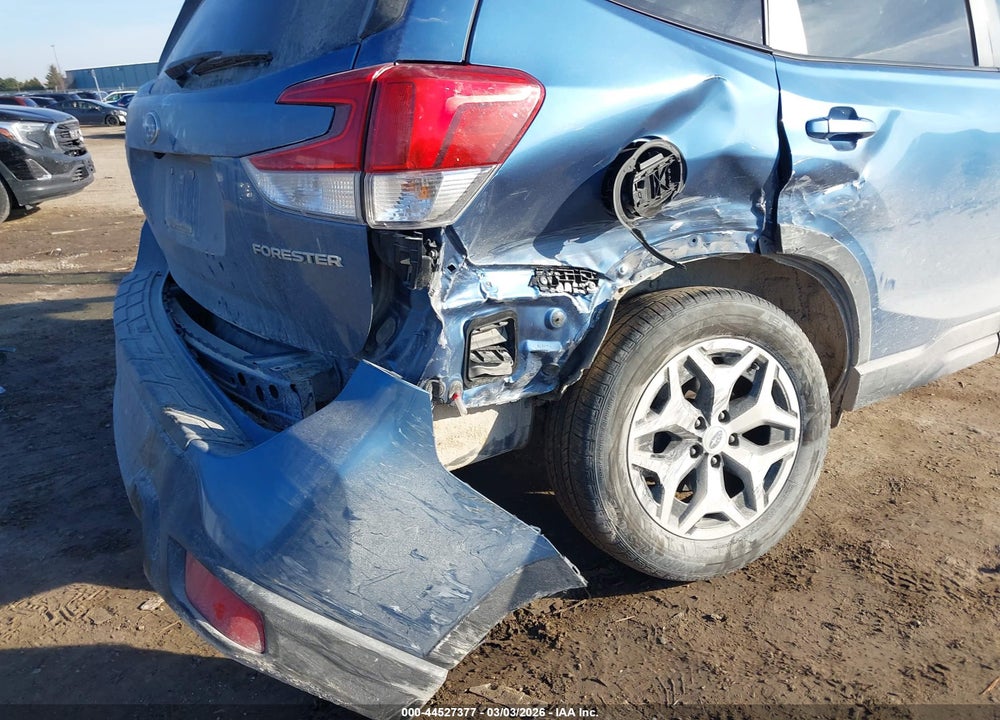2019 SUBARU FORESTER PREMIUM VIN: JF2SKAEC4KH468055