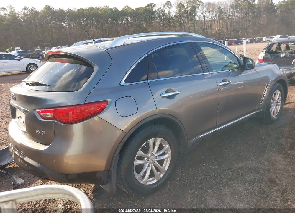 2013 INFINITI FX37 VIN: JN8CS1MU0DM141213