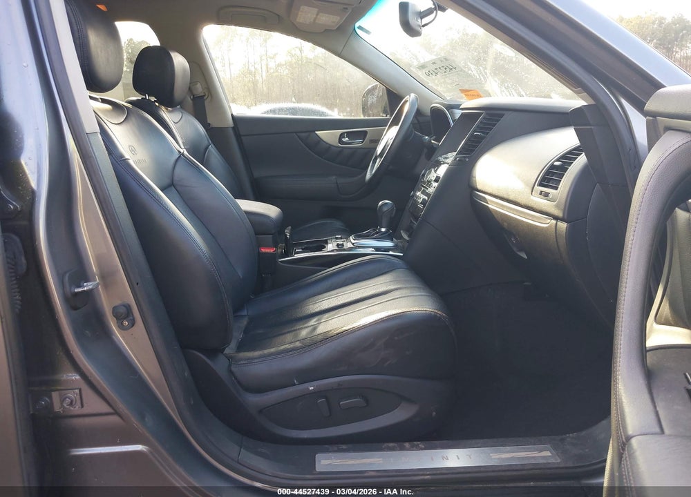 2013 INFINITI FX37 VIN: JN8CS1MU0DM141213