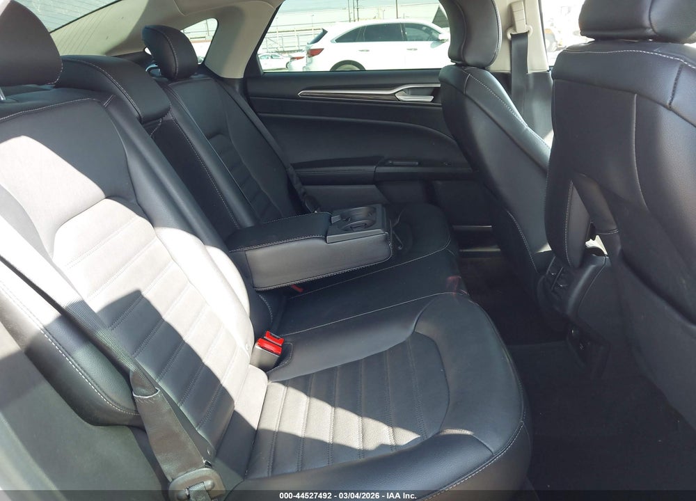 2017 FORD FUSION ENERGI SE LUXURY VIN: 3FA6P0PU8HR329514