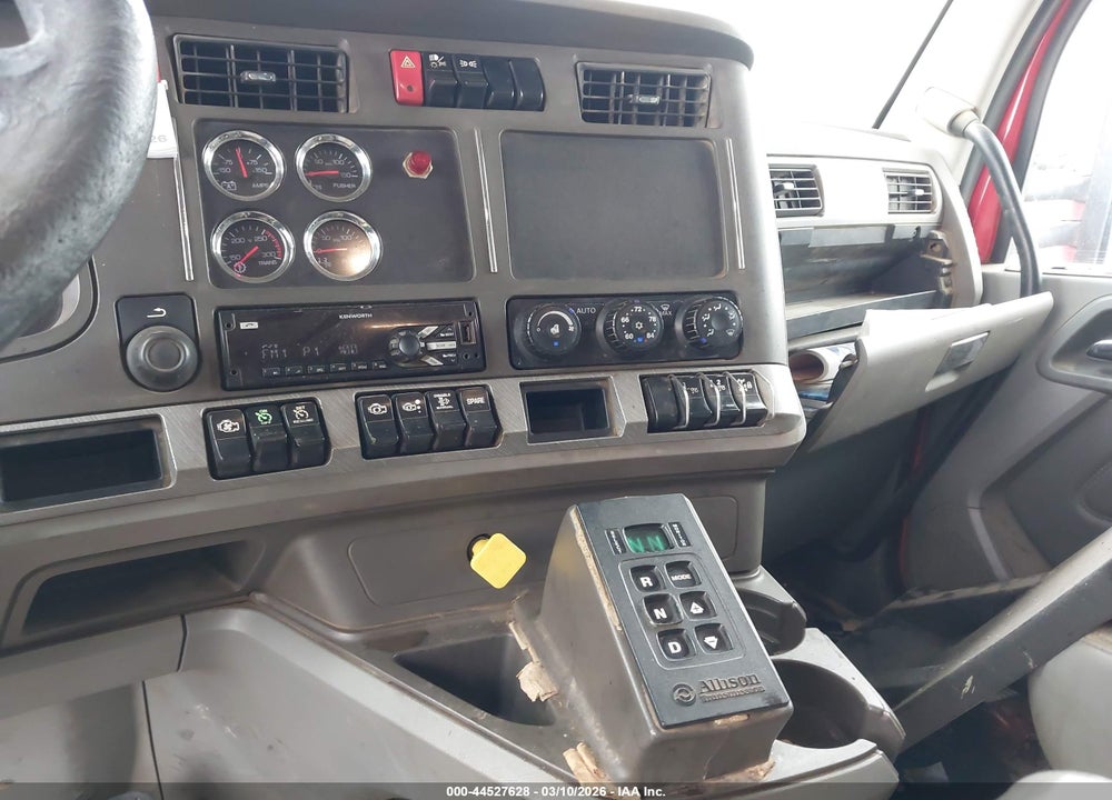 2017 KENWORTH T880 VIN: 1NKZXPTX8HJ147501