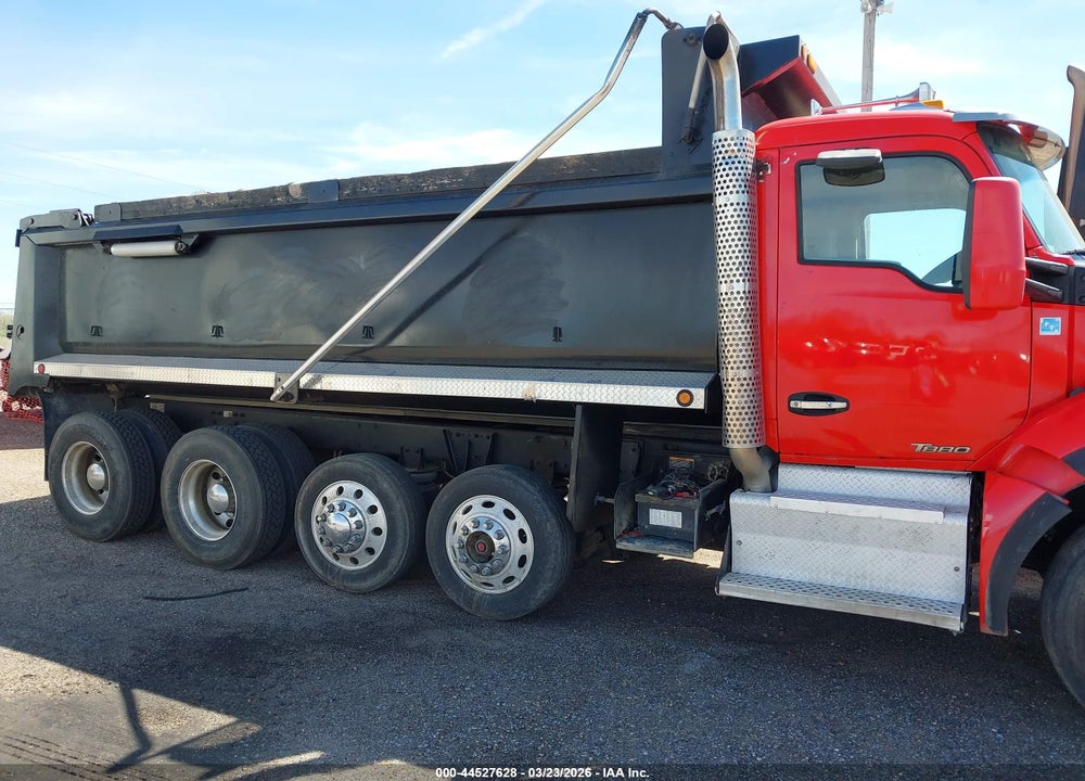 2017 KENWORTH T880 VIN: 1NKZXPTX8HJ147501