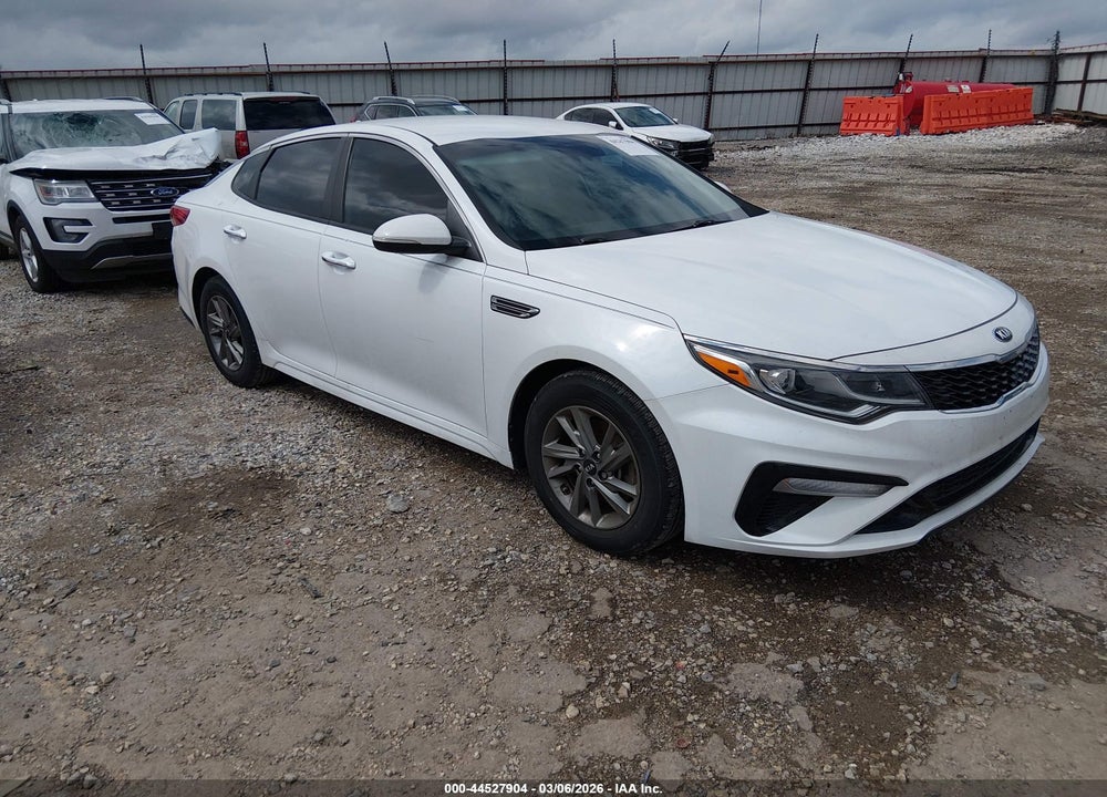 2019 KIA OPTIMA LX VIN: 5XXGT4L32KG305083