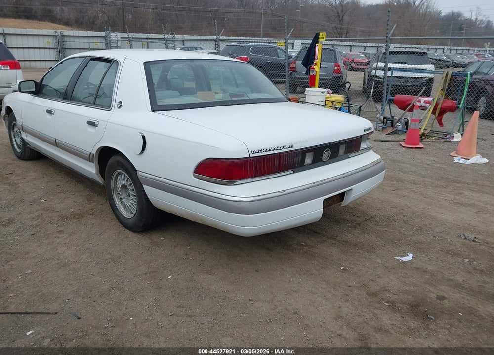 1992 MERCURY GRAND MARQUIS LS VIN: 2MECM75W8NX719088