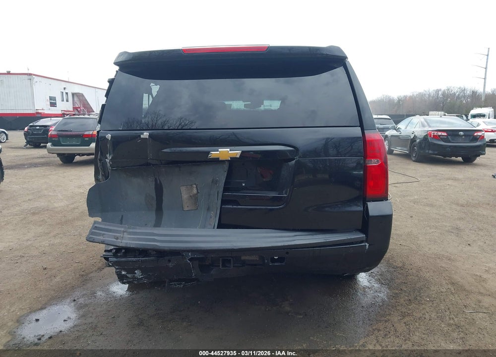 2019 CHEVROLET SUBURBAN LT VIN: 1GNSKHKC5KR178095