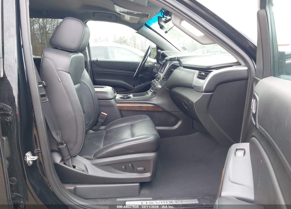 2019 CHEVROLET SUBURBAN LT VIN: 1GNSKHKC5KR178095