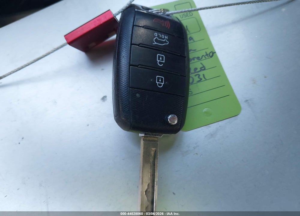 2019 KIA SORENTO 2.4L LX VIN: 5XYPG4A39KG506031