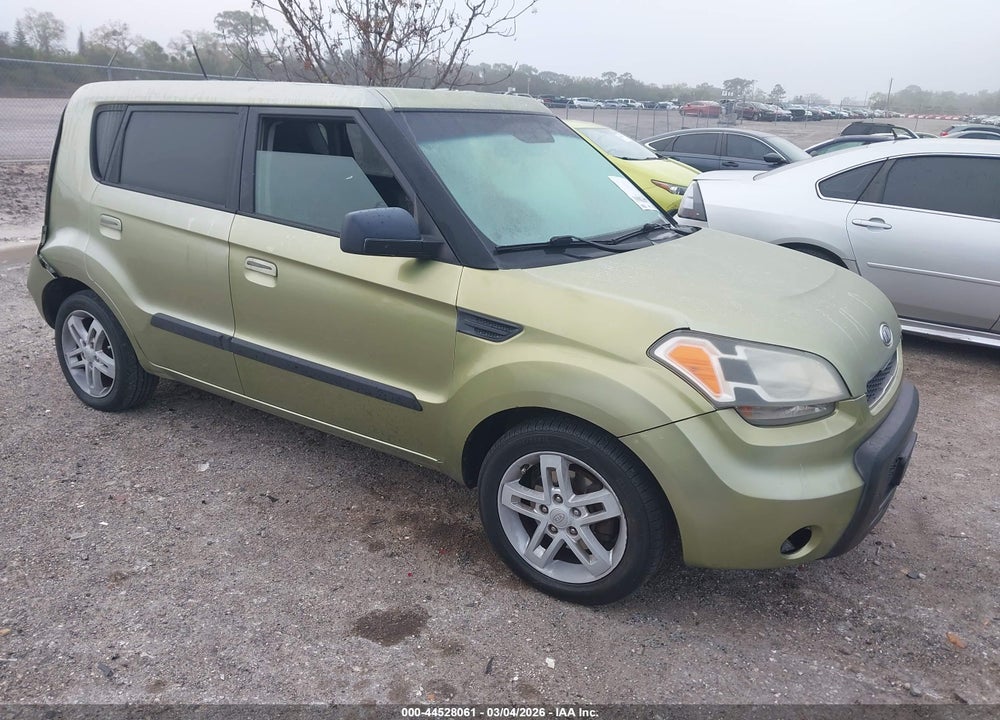 2010 KIA SOUL + VIN: KNDJT2A29A7036933