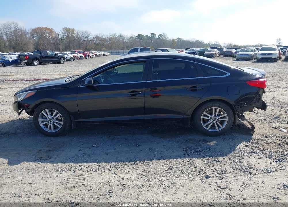 2016 HYUNDAI SONATA SE VIN: 5NPE24AFXGH379306
