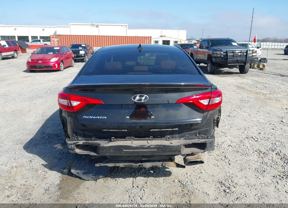 2016 HYUNDAI SONATA SE VIN: 5NPE24AFXGH379306
