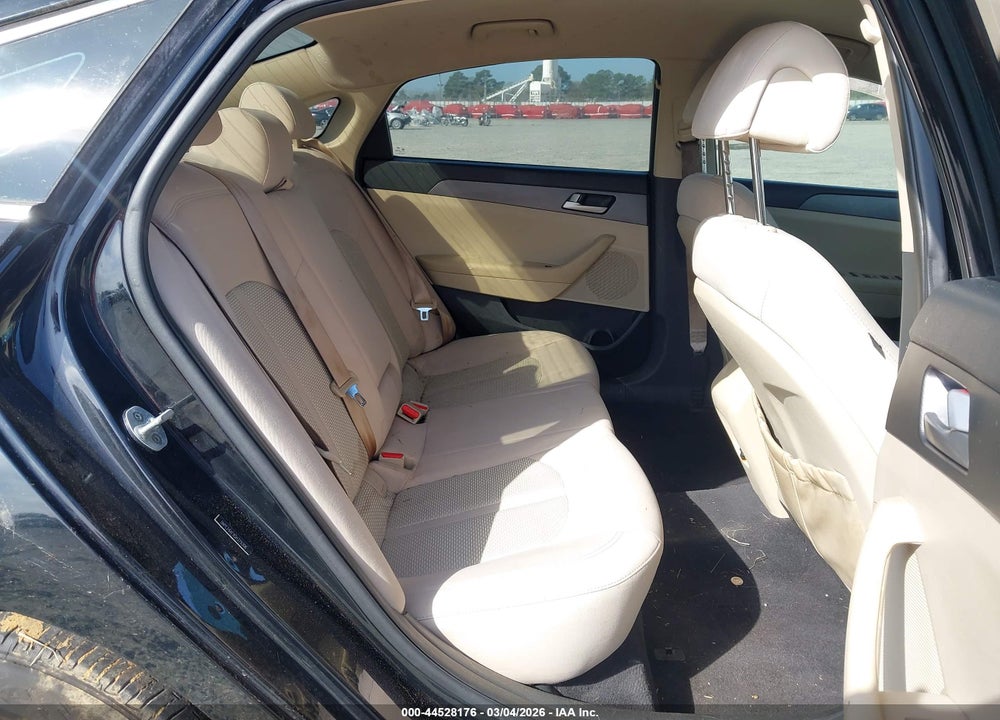 2016 HYUNDAI SONATA SE VIN: 5NPE24AFXGH379306