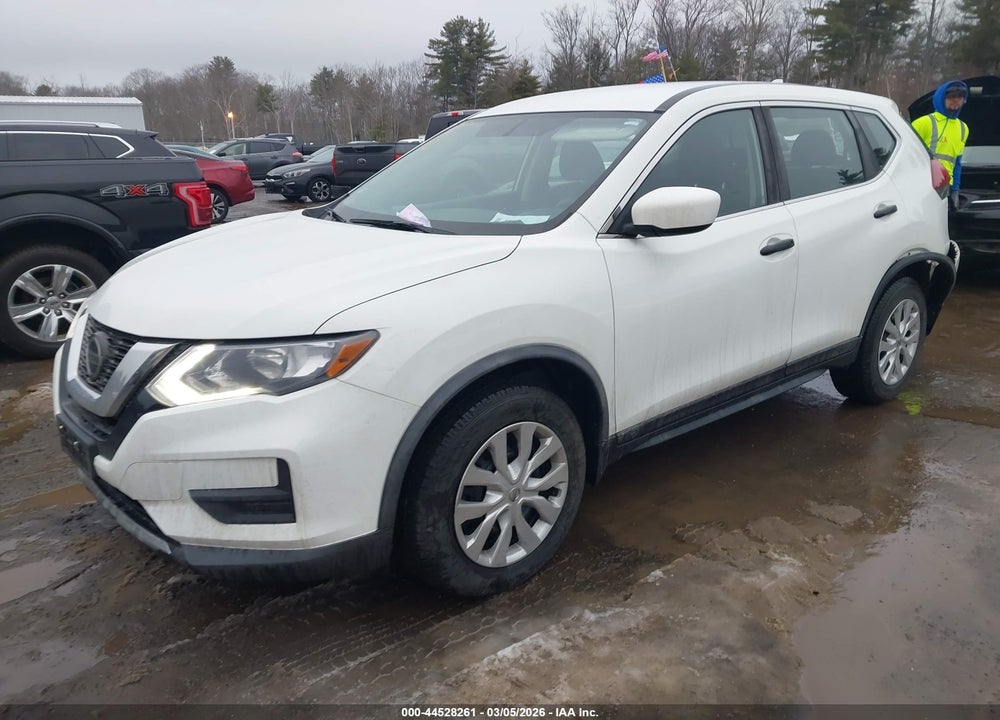 2018 NISSAN ROGUE S VIN: KNMAT2MV9JP516430