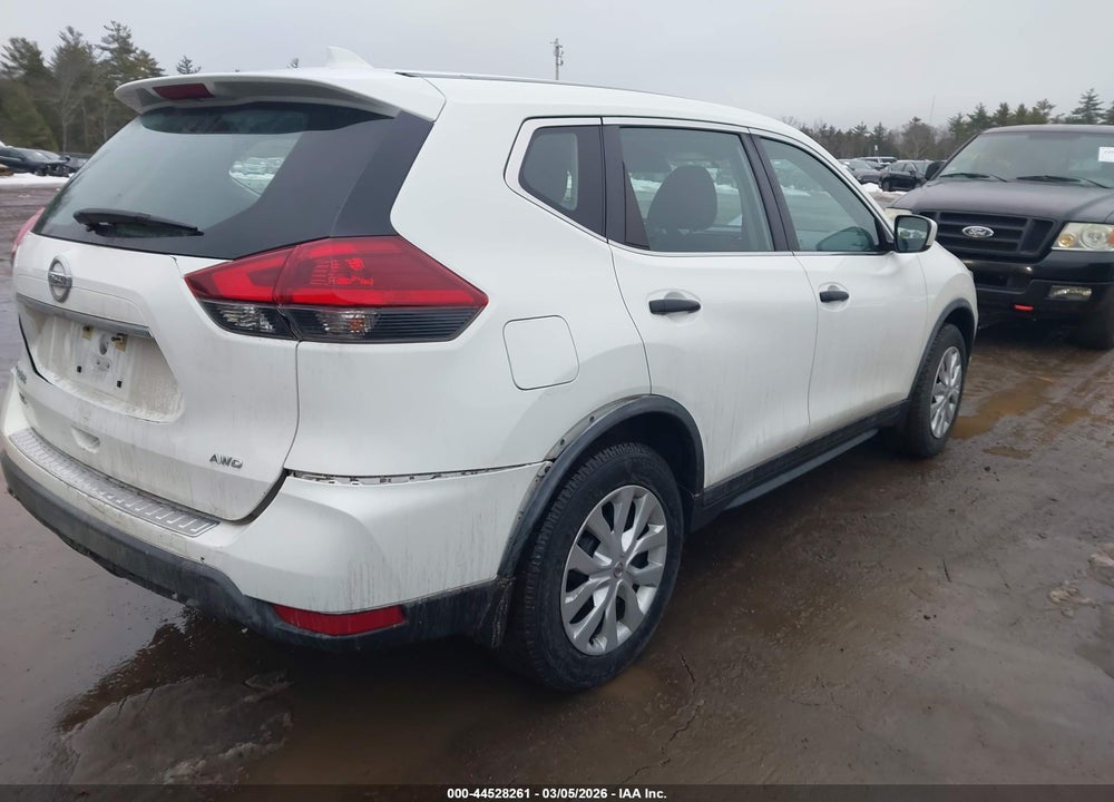 2018 NISSAN ROGUE S VIN: KNMAT2MV9JP516430