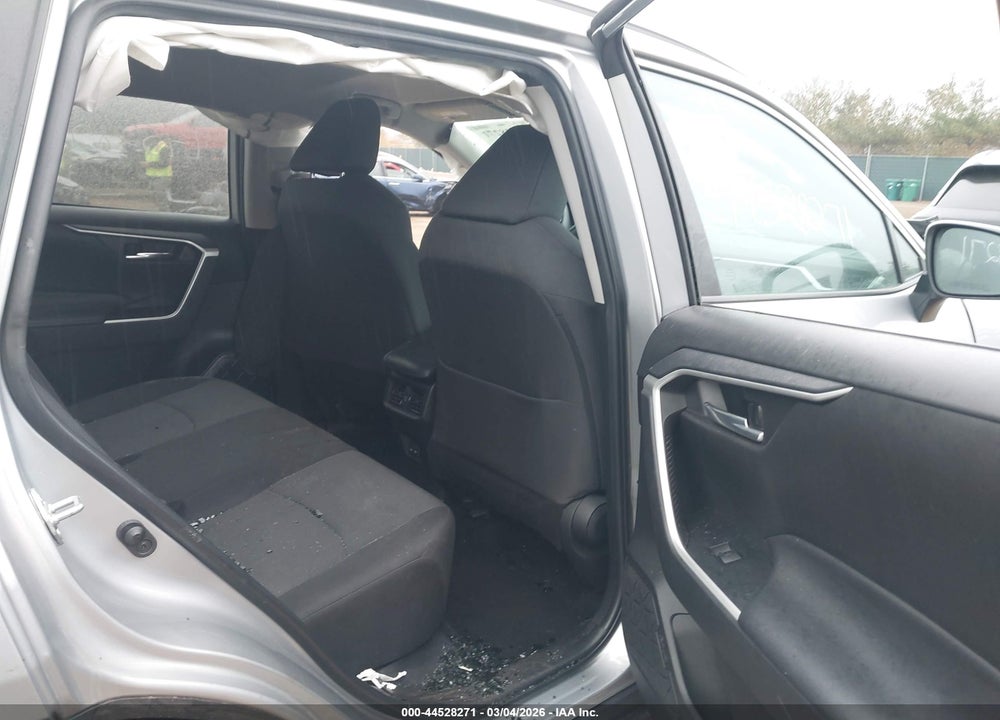 2022 TOYOTA RAV4 XLE VIN: 2T3W1RFV4NW209114