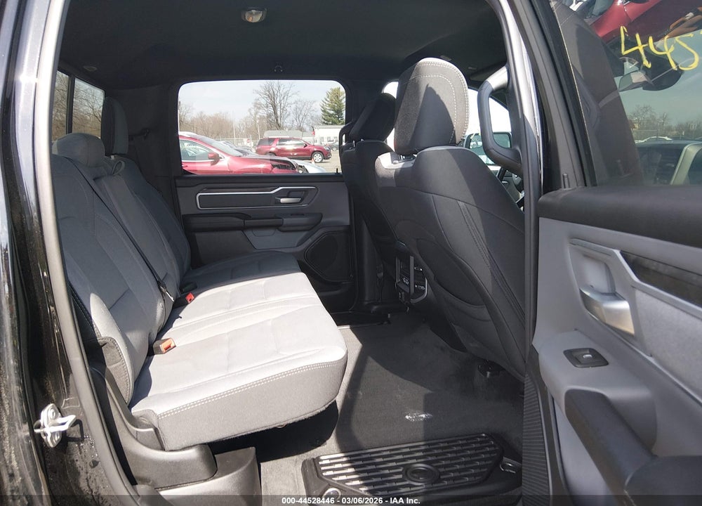 2022 RAM 1500 BIG HORN  4X4 6'4 BOX VIN: 1C6SRFMT6NN128525
