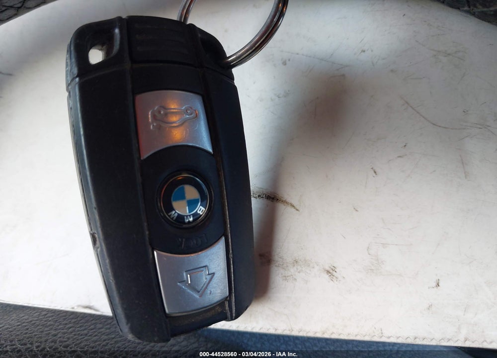 2011 BMW 128I VIN: WBAUP7C58BVK79312