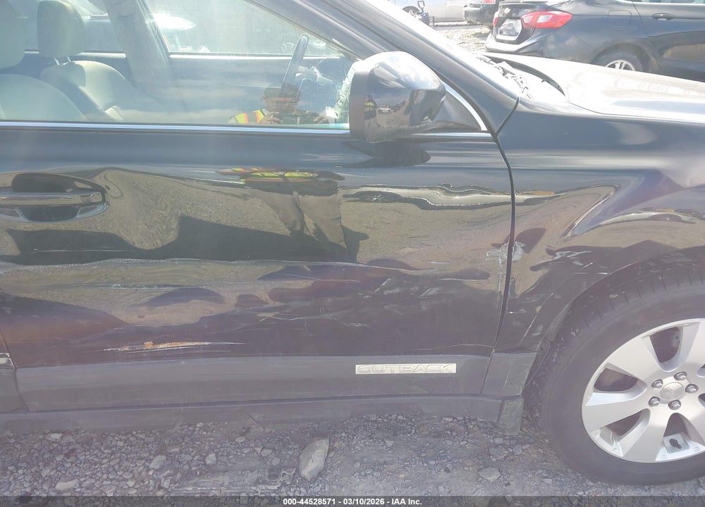 2010 SUBARU OUTBACK 2.5I PREMIUM VIN: 4S4BRBCC7A3385150