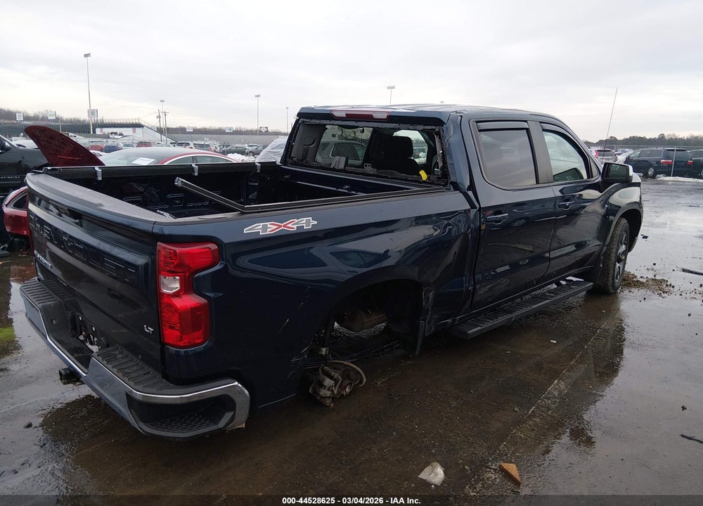 2022 CHEVROLET SILVERADO 1500 4WD  SHORT BED LT WITH 2FL VIN: 1GCPDKEK8NZ613429