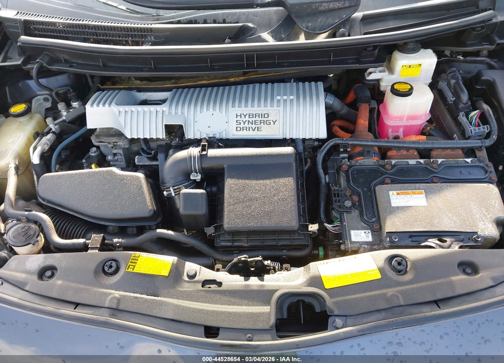 2011 TOYOTA PRIUS TWO VIN: JTDKN3DU8B0322283