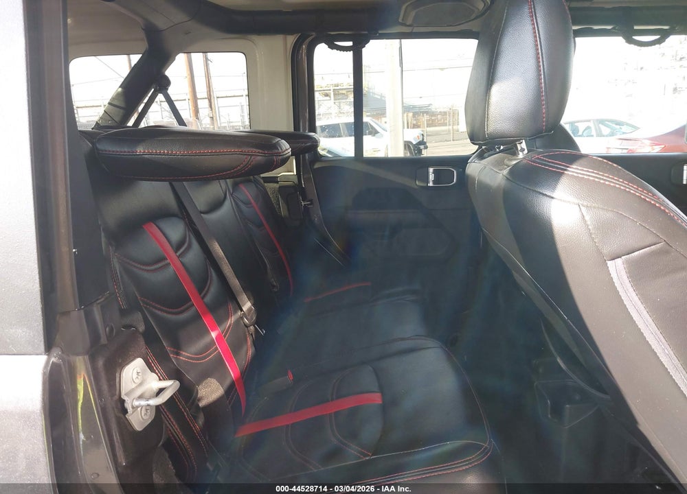 2019 JEEP WRANGLER UNLIMITED SAHARA 4X4 VIN: 1C4HJXEN3KW514874