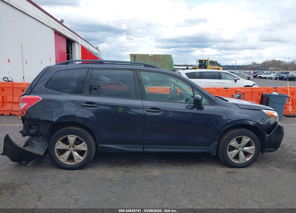 2016 SUBARU FORESTER 2.5I PREMIUM VIN: JF2SJADC2GH550197