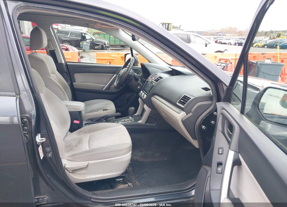 2016 SUBARU FORESTER 2.5I PREMIUM VIN: JF2SJADC2GH550197