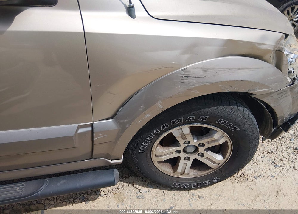2004 KIA SORENTO EX/LX VIN: KNDJD733X45278341