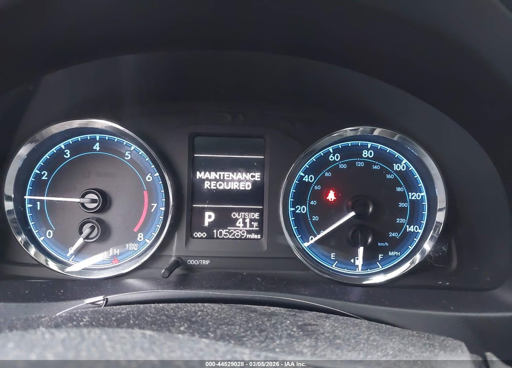 2018 TOYOTA COROLLA LE VIN: 5YFBURHE4JP827430