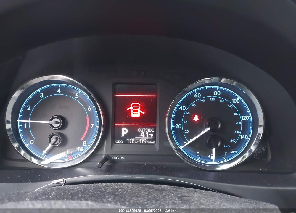 2018 TOYOTA COROLLA LE VIN: 5YFBURHE4JP827430