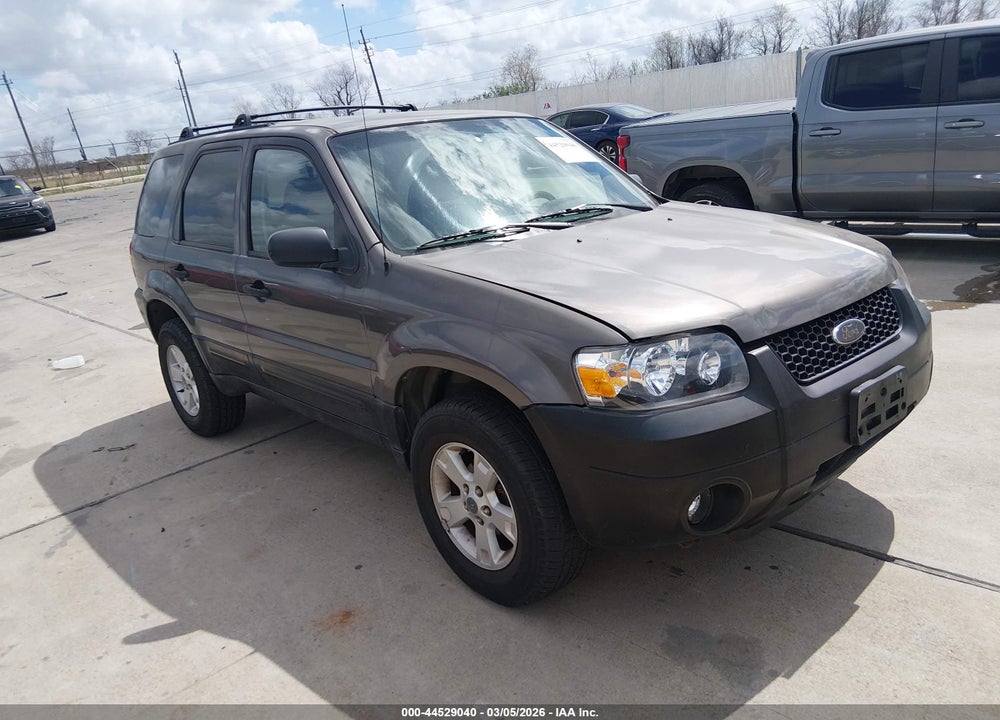 2005 FORD ESCAPE XLT VIN: 1FMYU03145KB67626