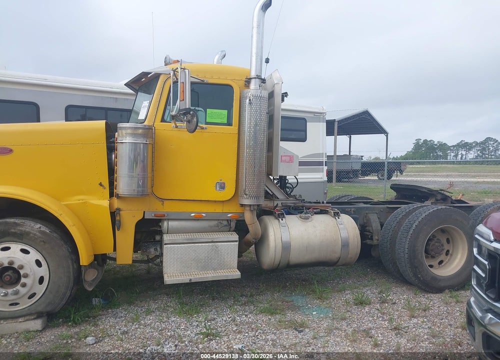 2001 PETERBILT 379 VIN: 1XP5DB9X21N498677
